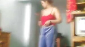 Русата милфа Nina Elle язди два гигантски члена българско порно скрита камера