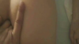 Блондинка домашно порно скрита камера тийнейджърка по бикини прави свирка