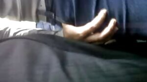 Соло тийнейджърка играе sex kameri na jivo горещата си мокра путка с вибратор